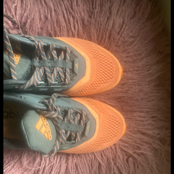 adidas comfortable sneakers